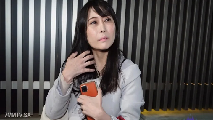 FC2-PPV-4671533-有限數量美麗的家庭主婦NTR!大黑傢伙處於一個很大的峰值!帶Creampie回家