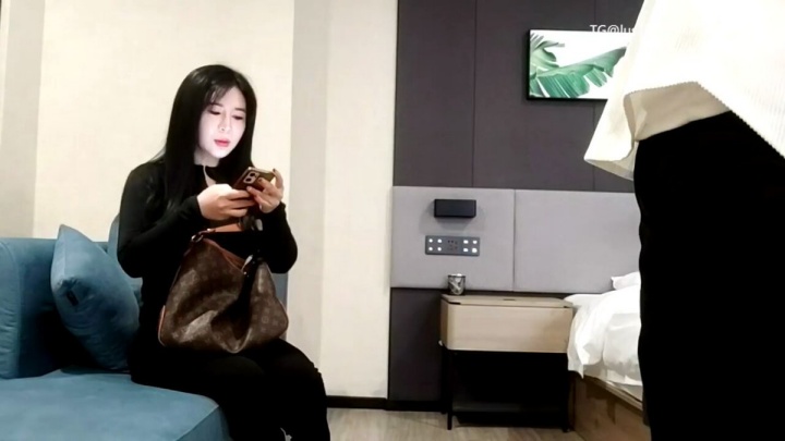 风骚大奶子,黑丝诱惑淫荡小骚货很配合,激情啪啪干一炮