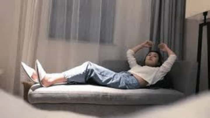 偶约神似女神张晗韵,刚下海没多久略紧张,追求的只有高颜值,很是诱惑喜欢不要错过